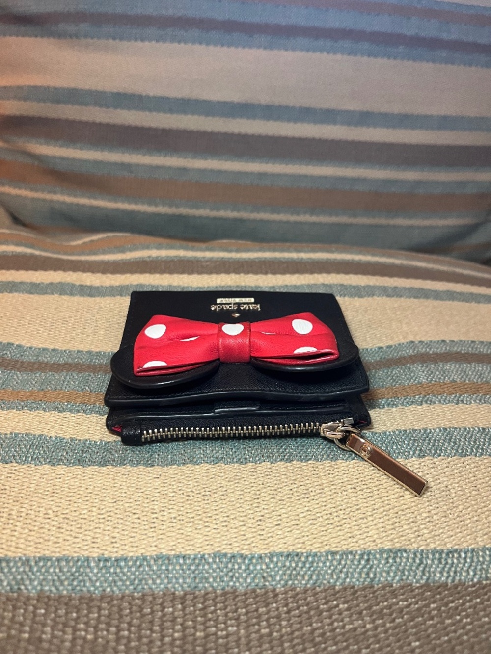 Kate Spade Disney Minnie Mouse Leather Compact Wallet - Picture 2 of 4
